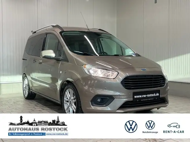 Ford Tourneo Courier Titanium 1.5 TDCi RFK PDC TEMPOMAT
