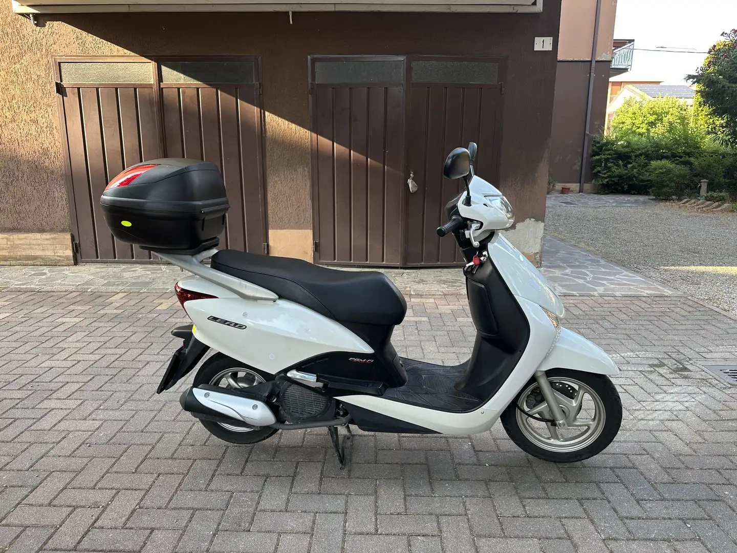Honda Lead NHX 110 - 1