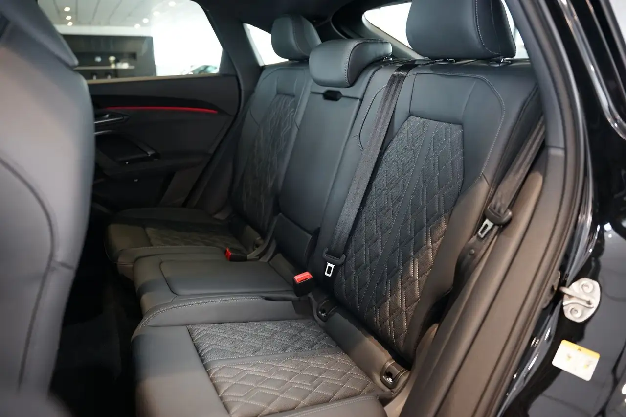 Audi Q5 Sportback e-Hybrid | Tech pro | Pano | Carbon 7