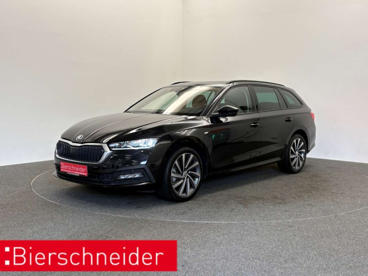 Skoda Octavia 2023 — Combi 1.5 TSI Ambition VIRTUAL COCKPIT PANO NAVI P