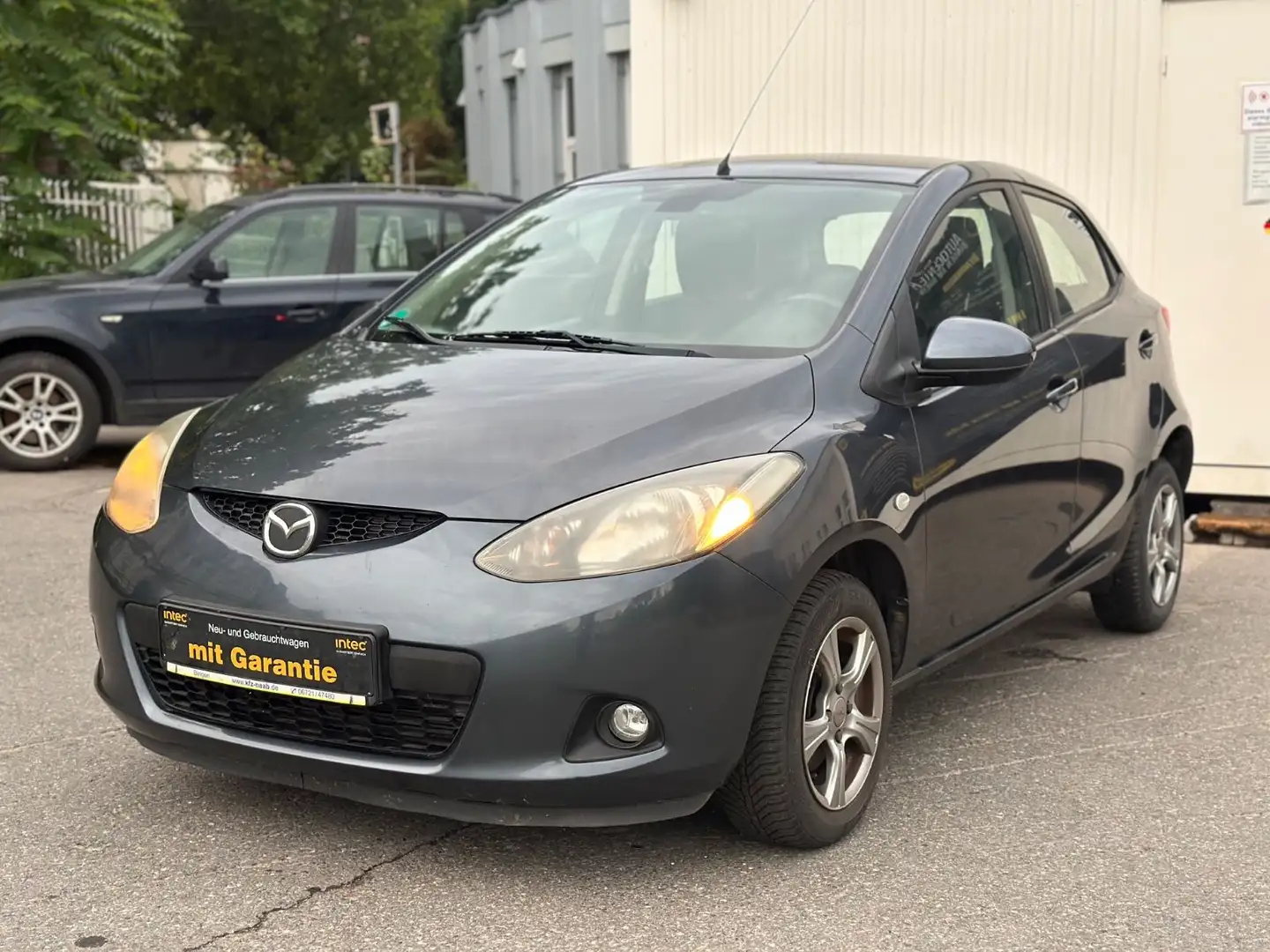 Mazda 2 Lim. 1.3 Impression/Servicegepflegt/HU/AU-NEU Šedá - 1