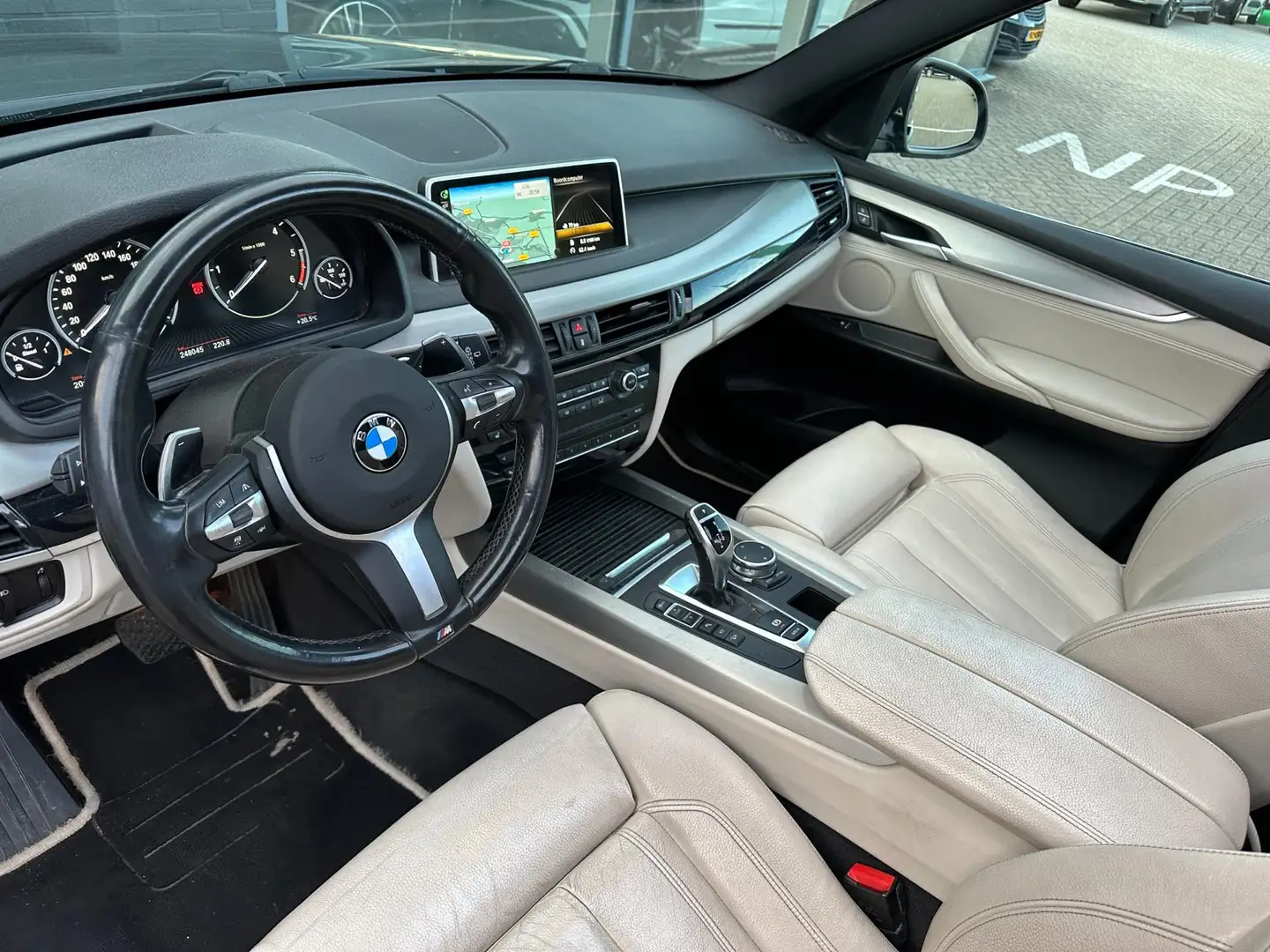 BMW X5 XDrive30d High Executive/PANO-DAK/CAMERA/NAVI/XENO Noir - 2