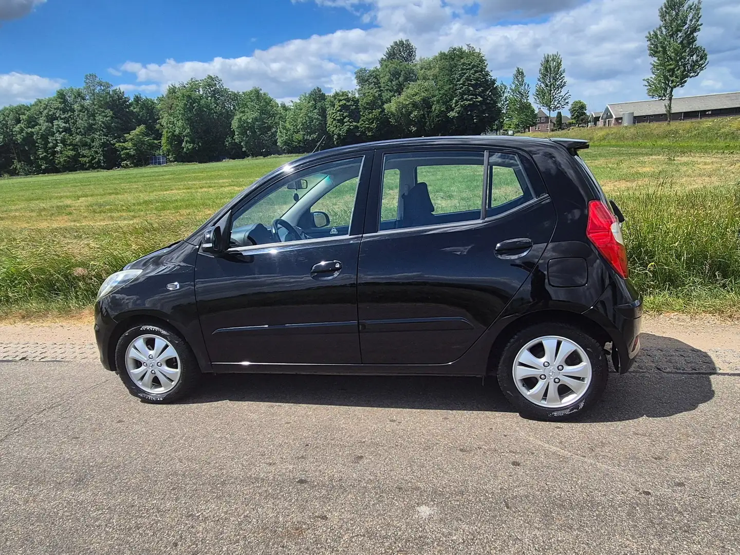 Hyundai i10 i10 1.2 i-Catcher Noir - 1