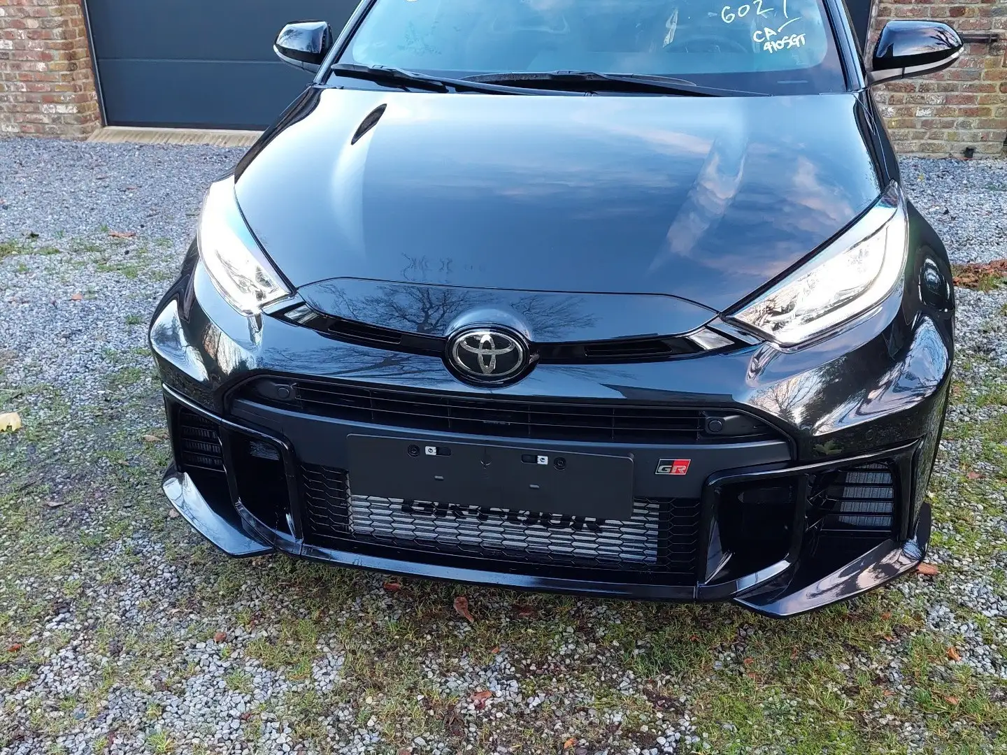 Toyota Yaris Premium Pack Jantes Forgées/Automatique/15 KM Noir - 2