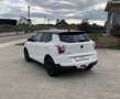 SsangYong Tivoli 1.6i Essence ** Keyless - 76.000km - GAR 12M ** Blanc - thumbnail 5