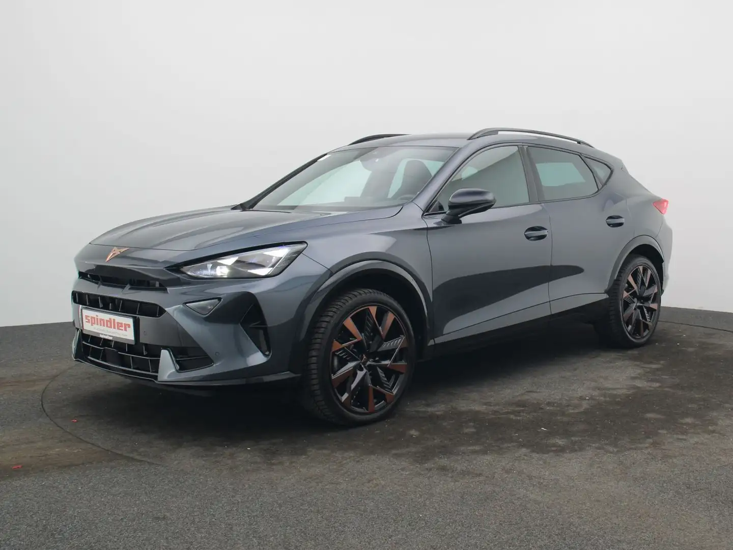 CUPRA Formentor 1.5 eTSI DSG / Matrix, ACC, DCC, DAB+ Gris - 2