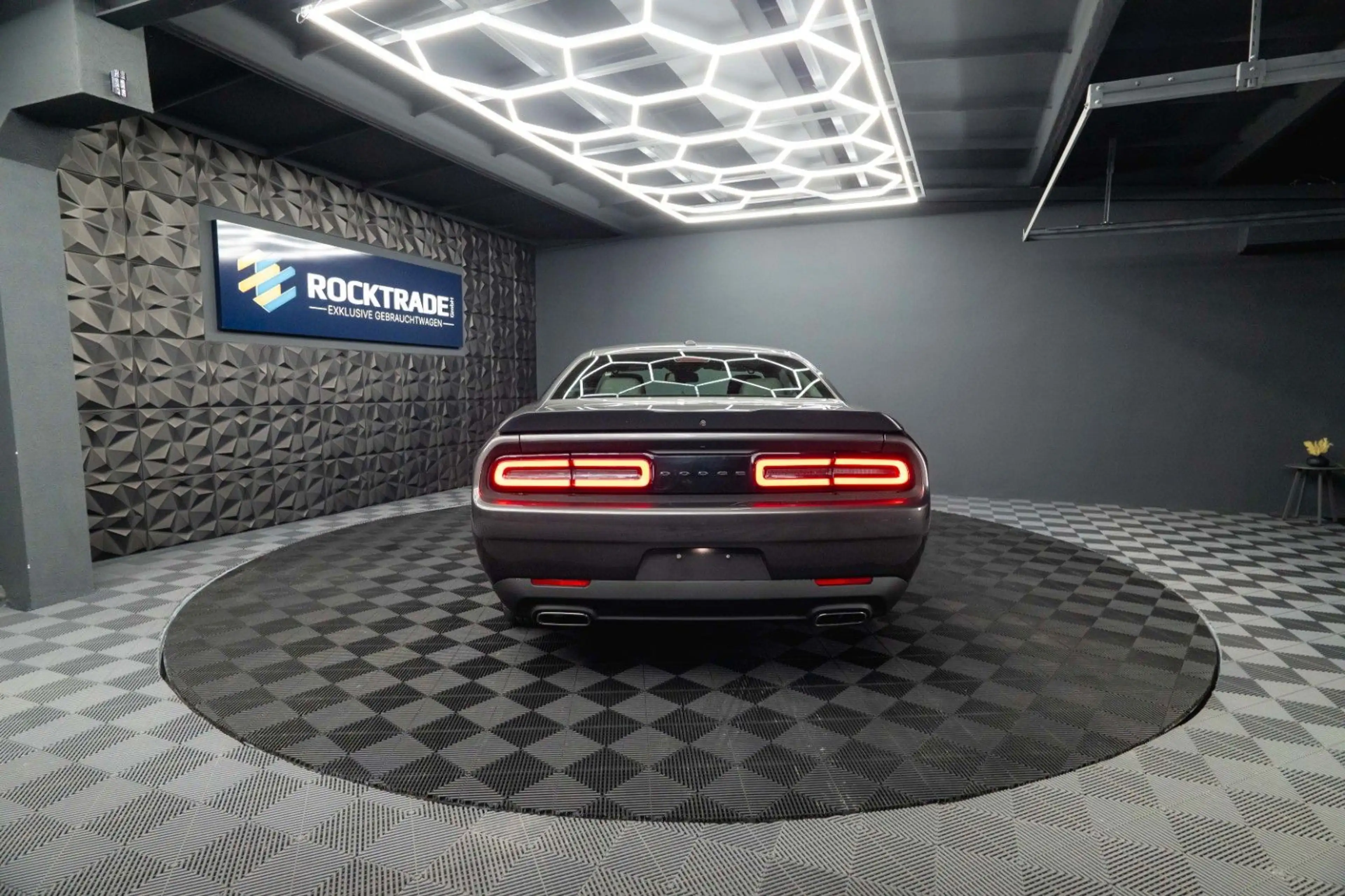 Dodge Challenger 3.6 V6 GT SRT Styling LAST CALL 19% — photo 13