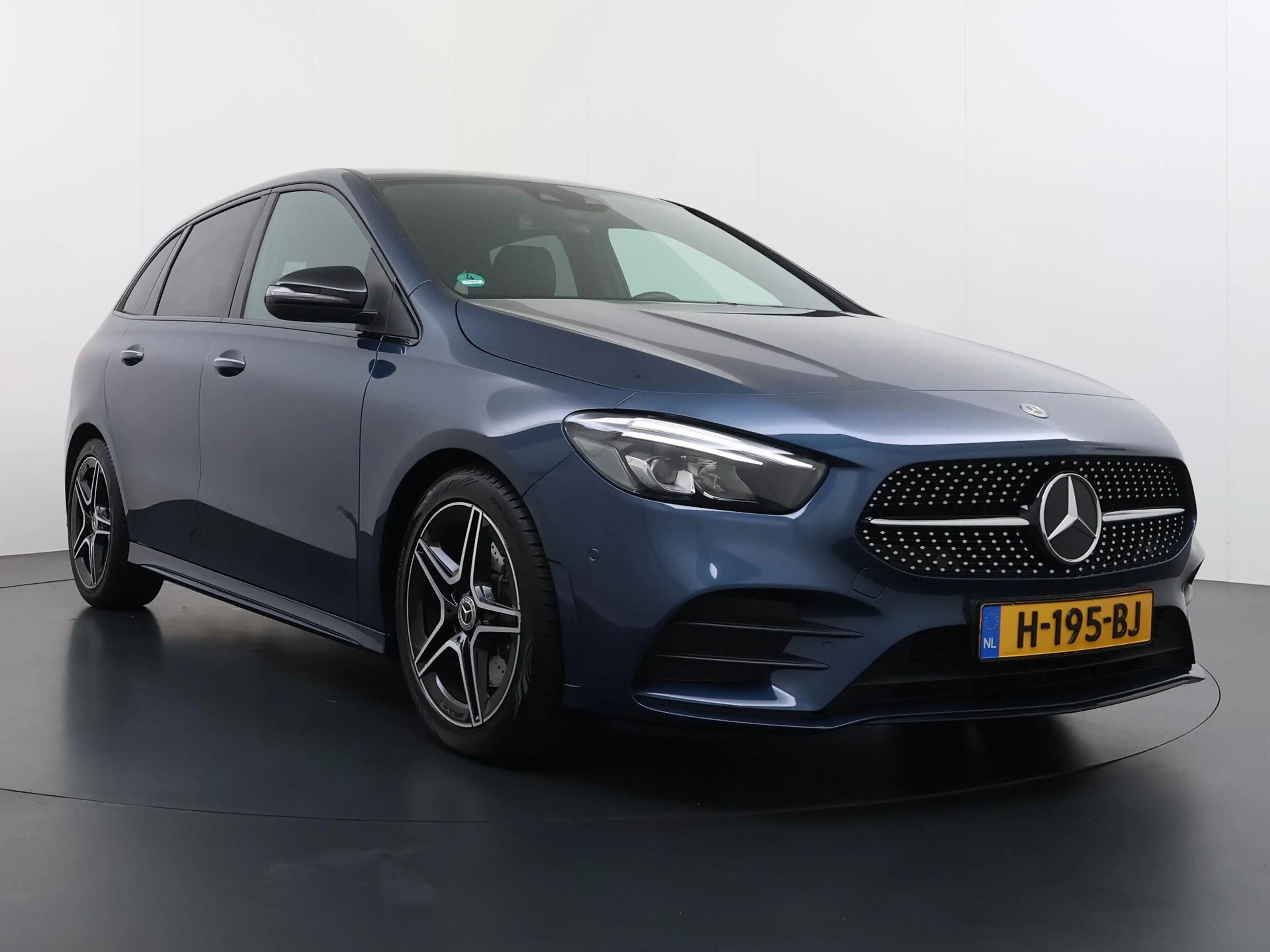 Mercedes-Benz B 220 Launch Edition Premium | AMG | Keyless | Sfeerverl — photo 7