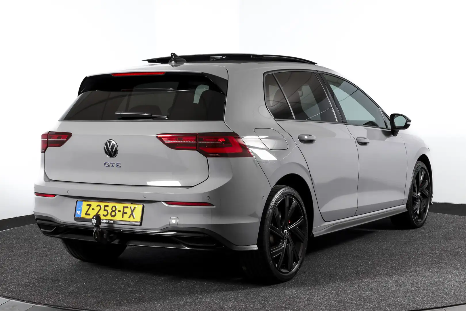 Volkswagen Golf GTE 1.4 eHybrid - Automaat | S/K-Dak | Dig. Cockpit | Gris - 2