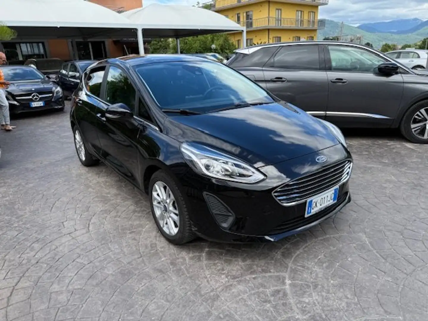 Ford Fiesta 5p 1.1 Titanium Gpl 75cv Nero - 1