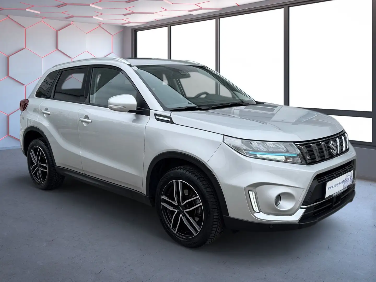 Suzuki Vitara 1,4 Hybrid ALLRAD flash SCHIEBEDACH LEDER NAVI CA Silber - 2
