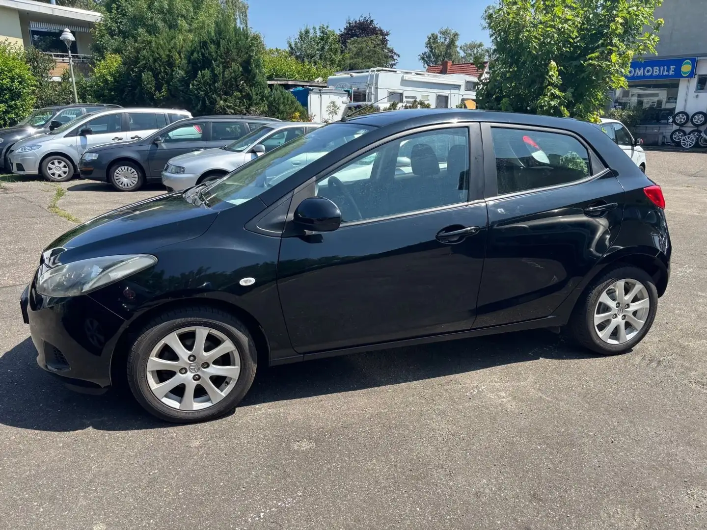 Mazda 2 1.3 Independence Schwarz - 1
