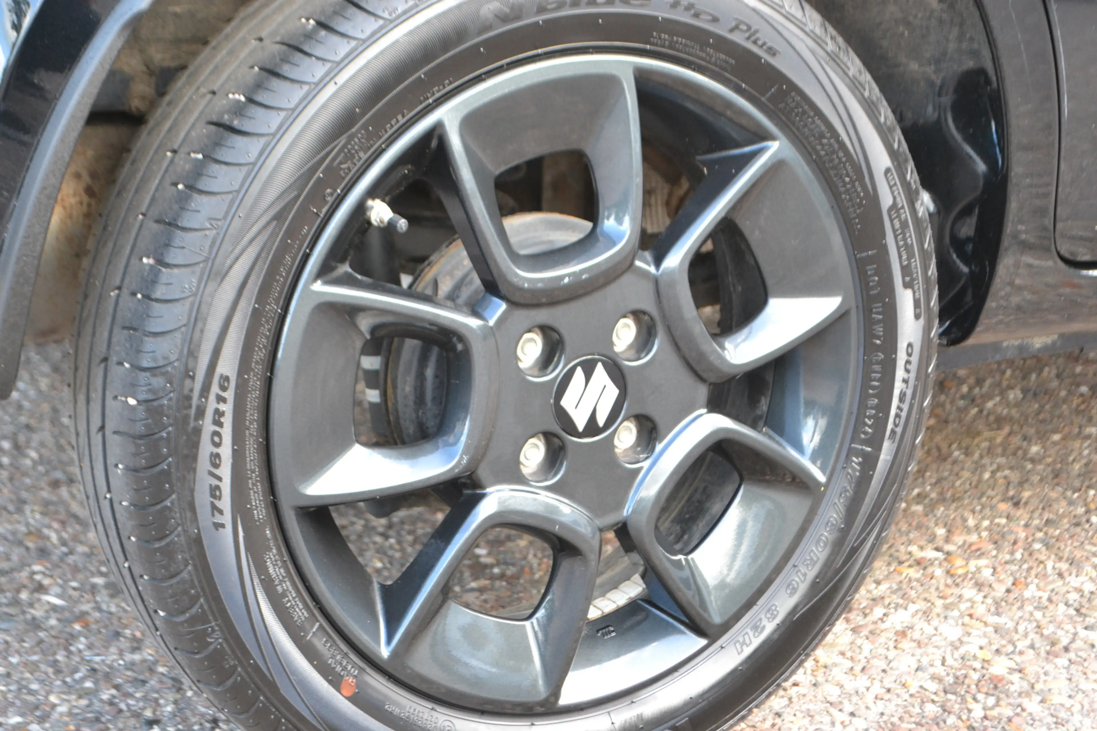 Suzuki Ignis 1.2 Smart Hybrid Comfort — photo 3