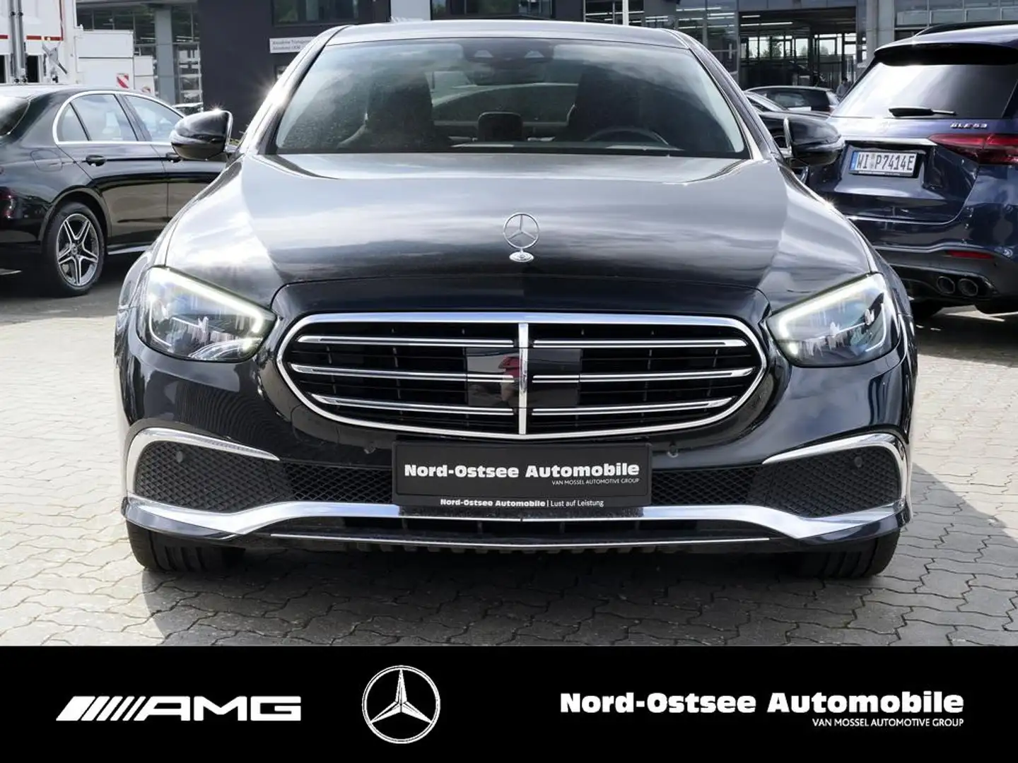 Mercedes-Benz E 300 de 4M EXCLUSIVE KAMERA DISTR AHK BURMESTER Schwarz - 2