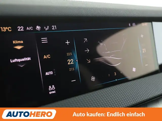 DS Automobiles DS 4 view 24