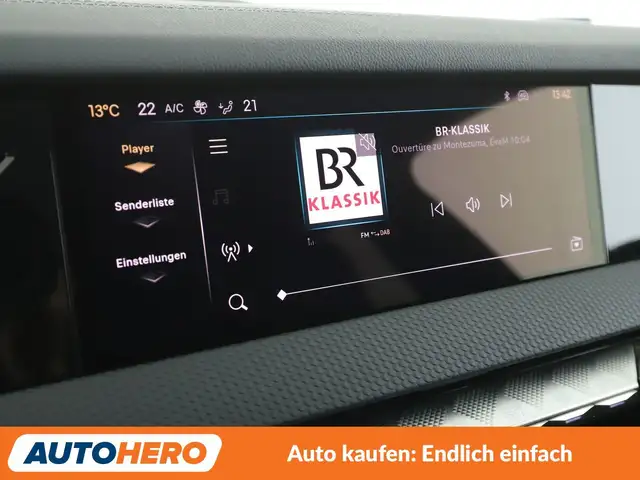 DS Automobiles DS 4 view 22