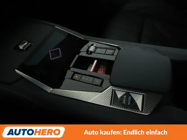DS Automobiles DS 4 view 26