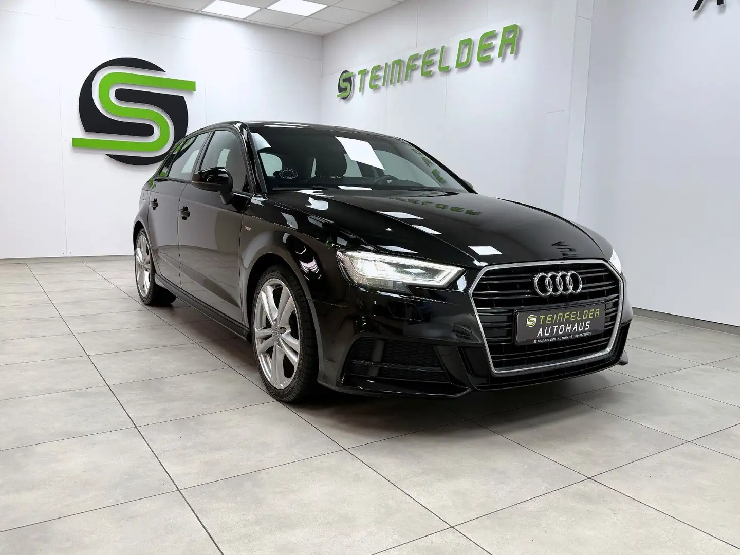 Audi A3 Sportback 35 TFSI S LINE / LED / SHZ Schwarz - 1