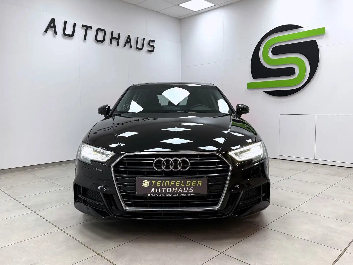 Audi A3 Sportback 35 TFSI S LINE / LED / SHZ Schwarz - 2