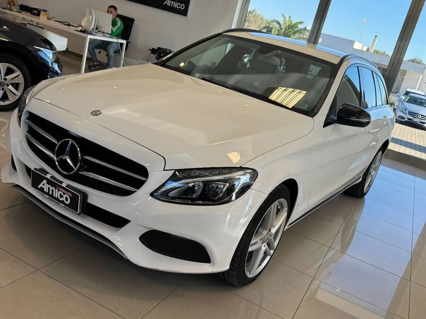 Mercedes-Benz C 220 d S.W. Automatic Premium Wit - 2