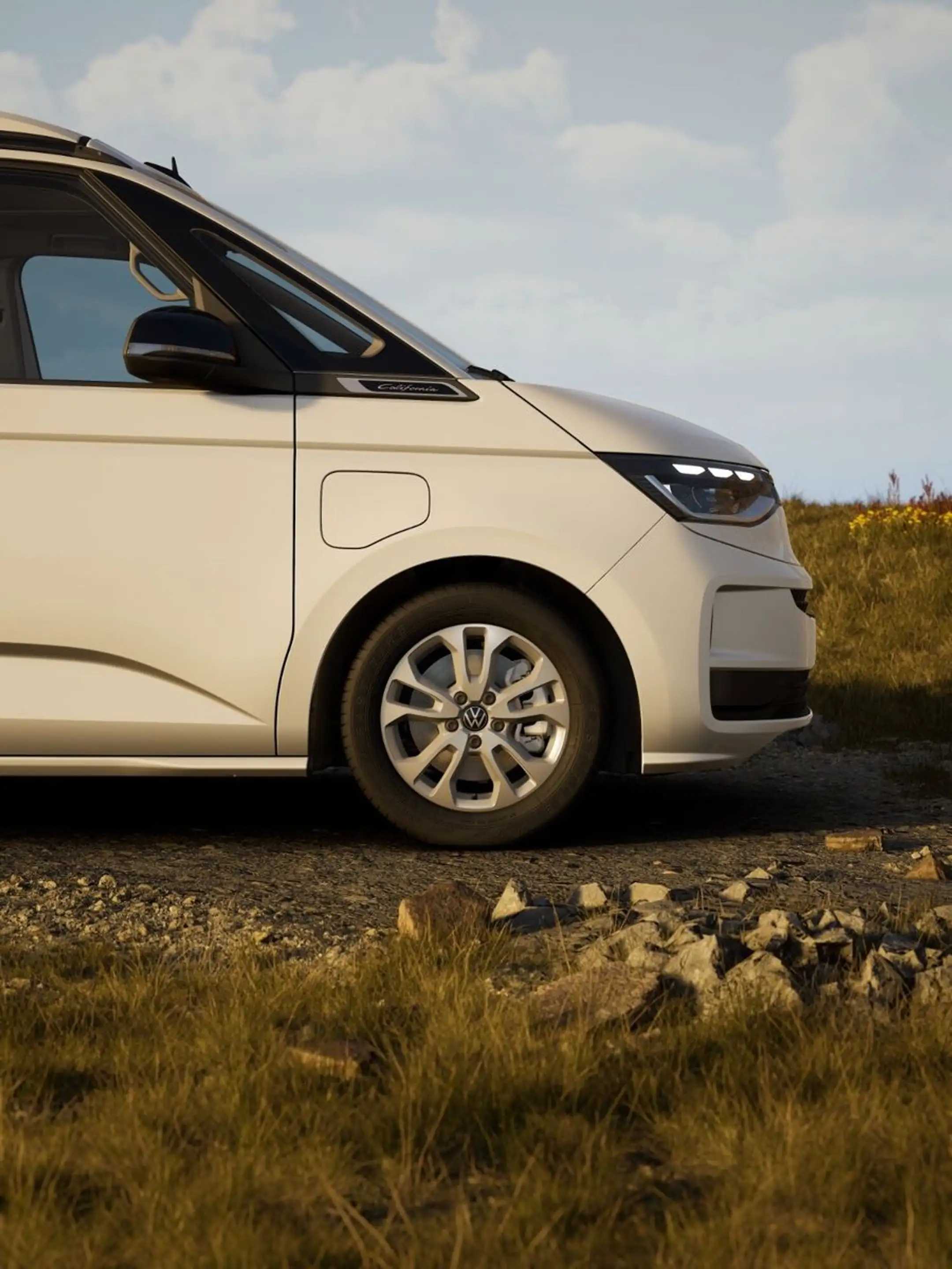 Volkswagen T7 California NEU Facelift - California Beach eHybrid 4-Mot. — photo 9