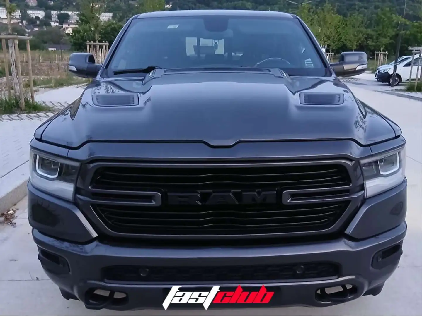 Dodge RAM DODE RAM 1500 Gris - 2