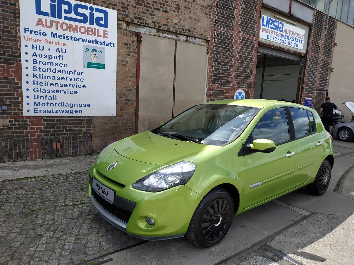 Renault Clio 1.2/ TÜV NEU/ Klima/ Scheckheft Grün - 1