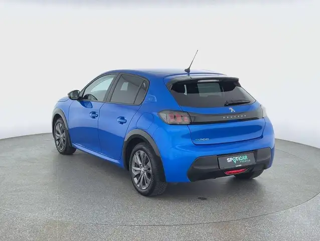 Peugeot 208 view 5