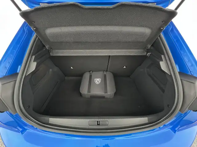 Peugeot 208 view 18
