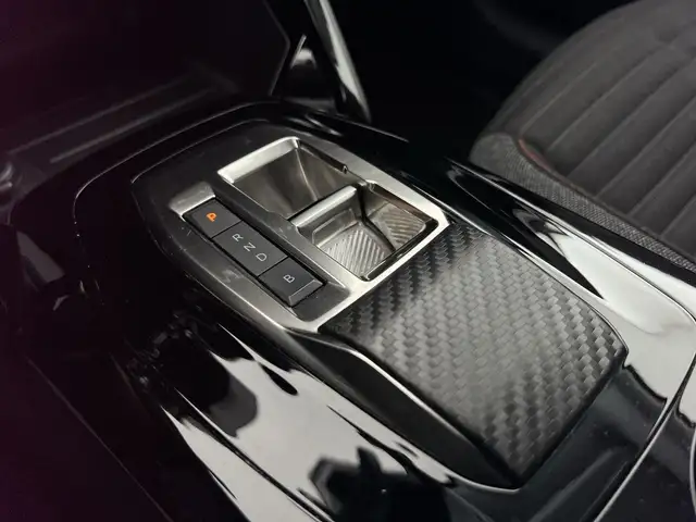 Peugeot 208 view 14