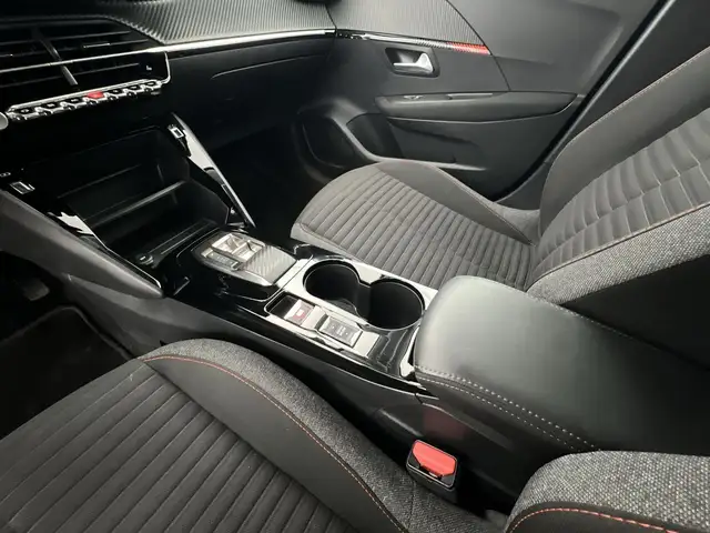 Peugeot 208 view 15