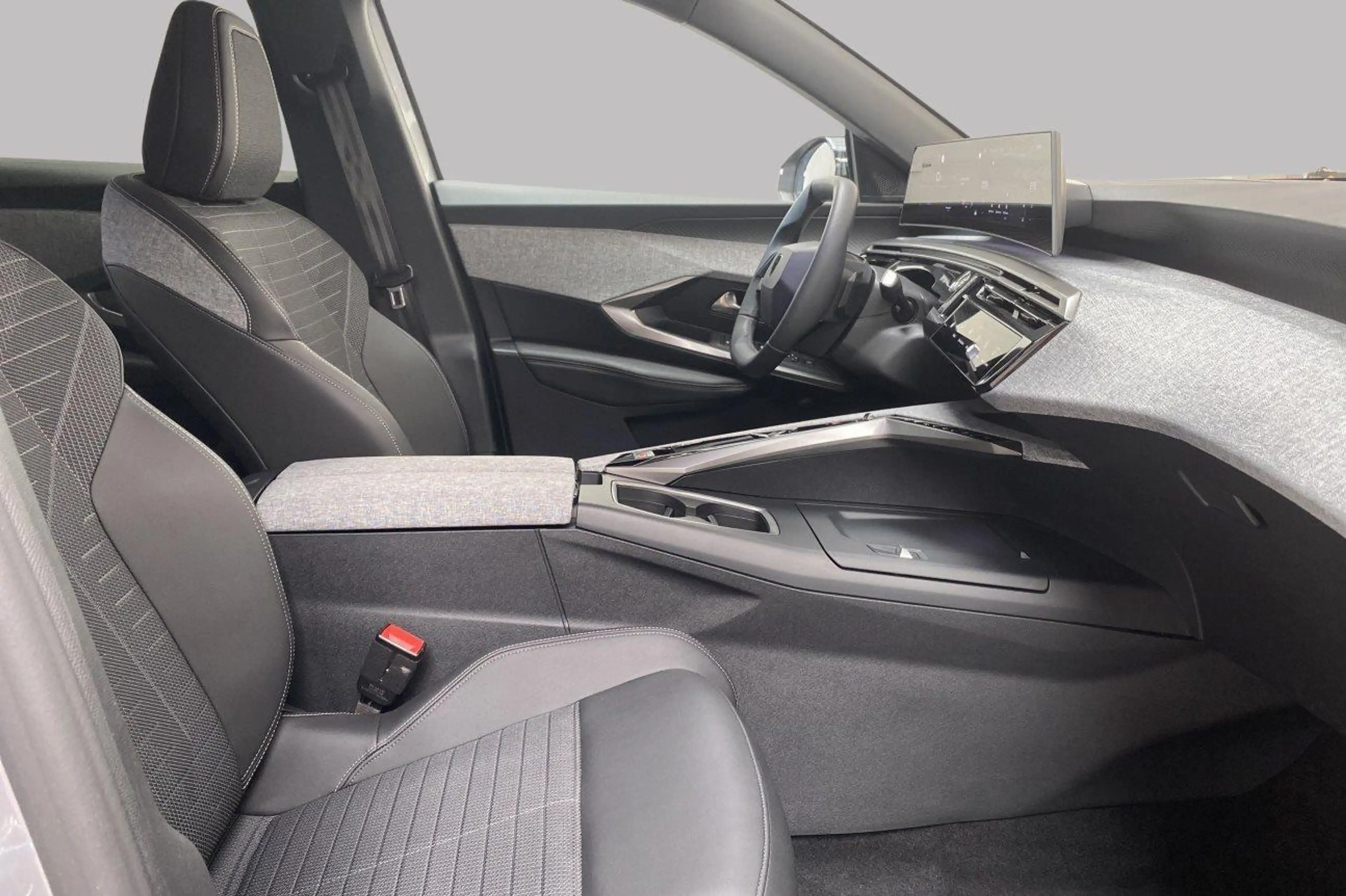 Peugeot 3008 Allure - HYBRID — photo 8