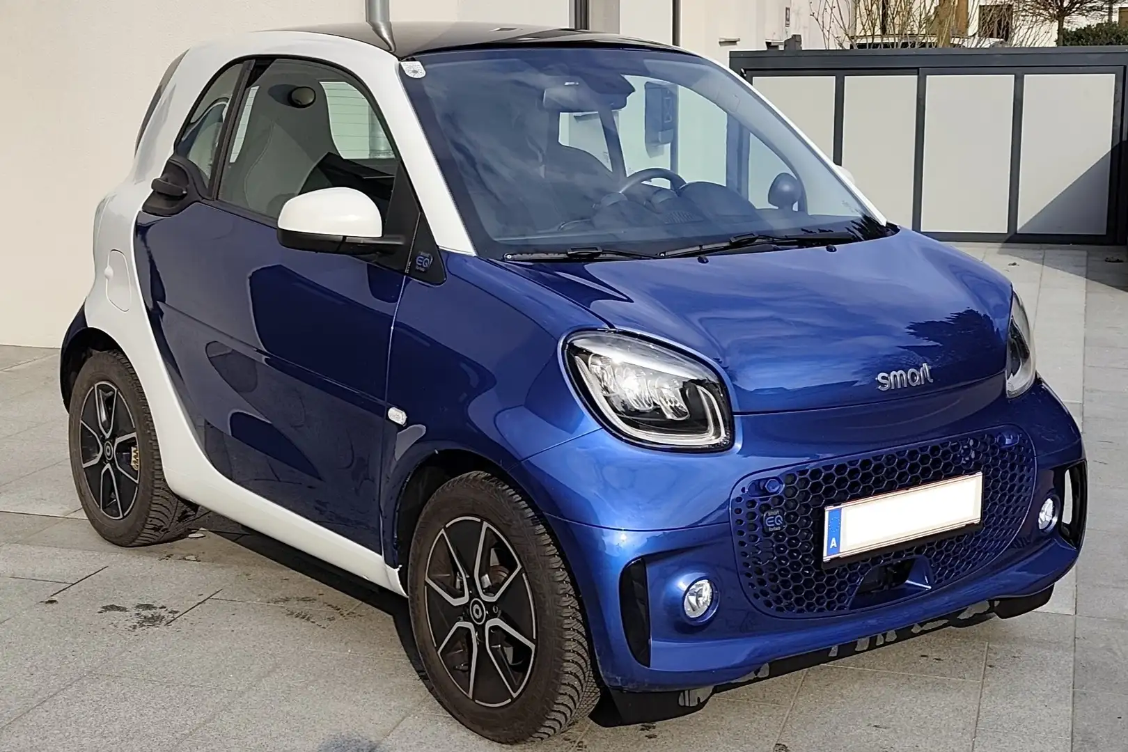 smart forTwo smart EQ fortwo 17,6kWh Blau - 1