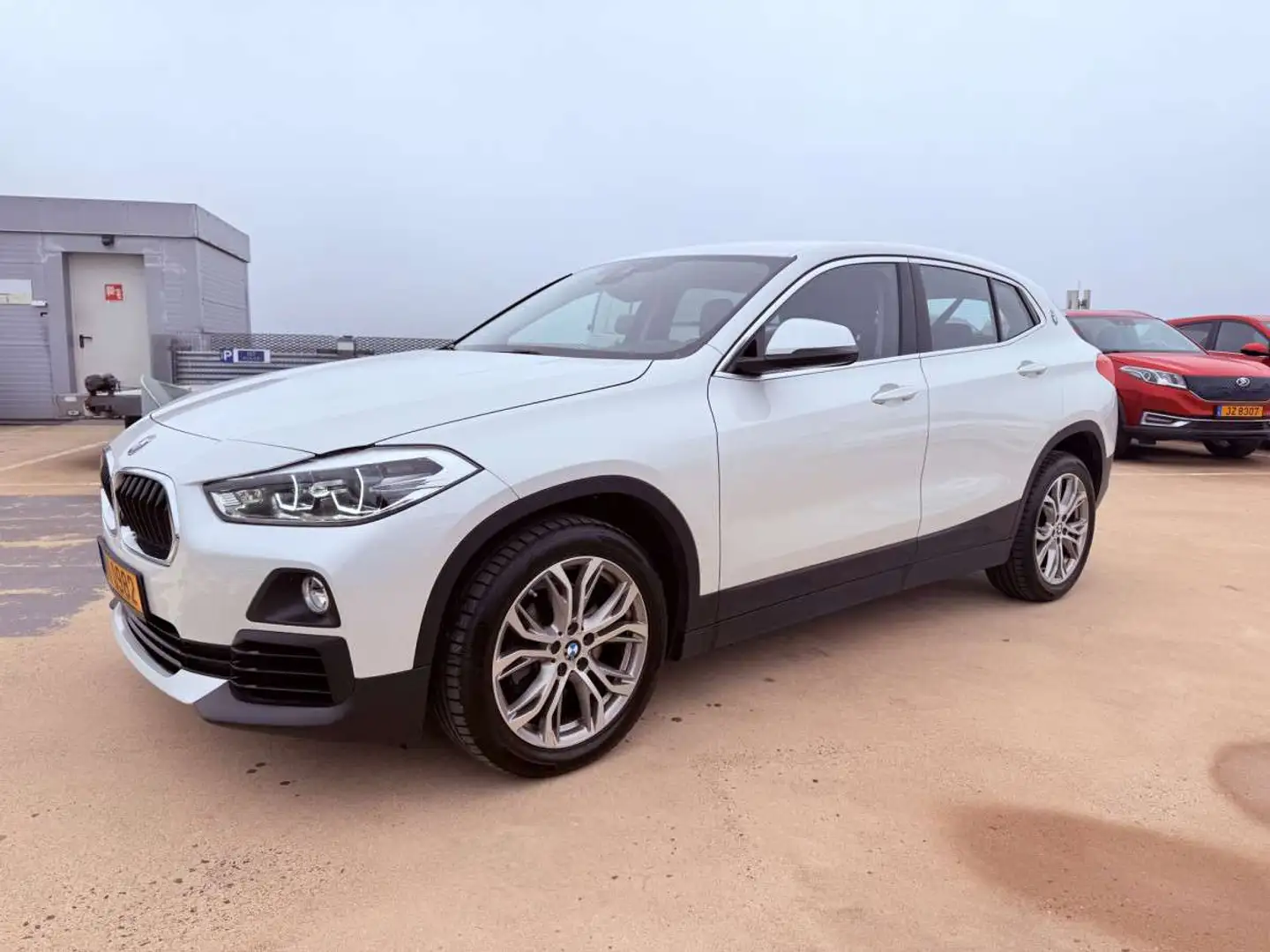 BMW X2 sDrive 18i 140 Advantage Auto. Blanc - 1