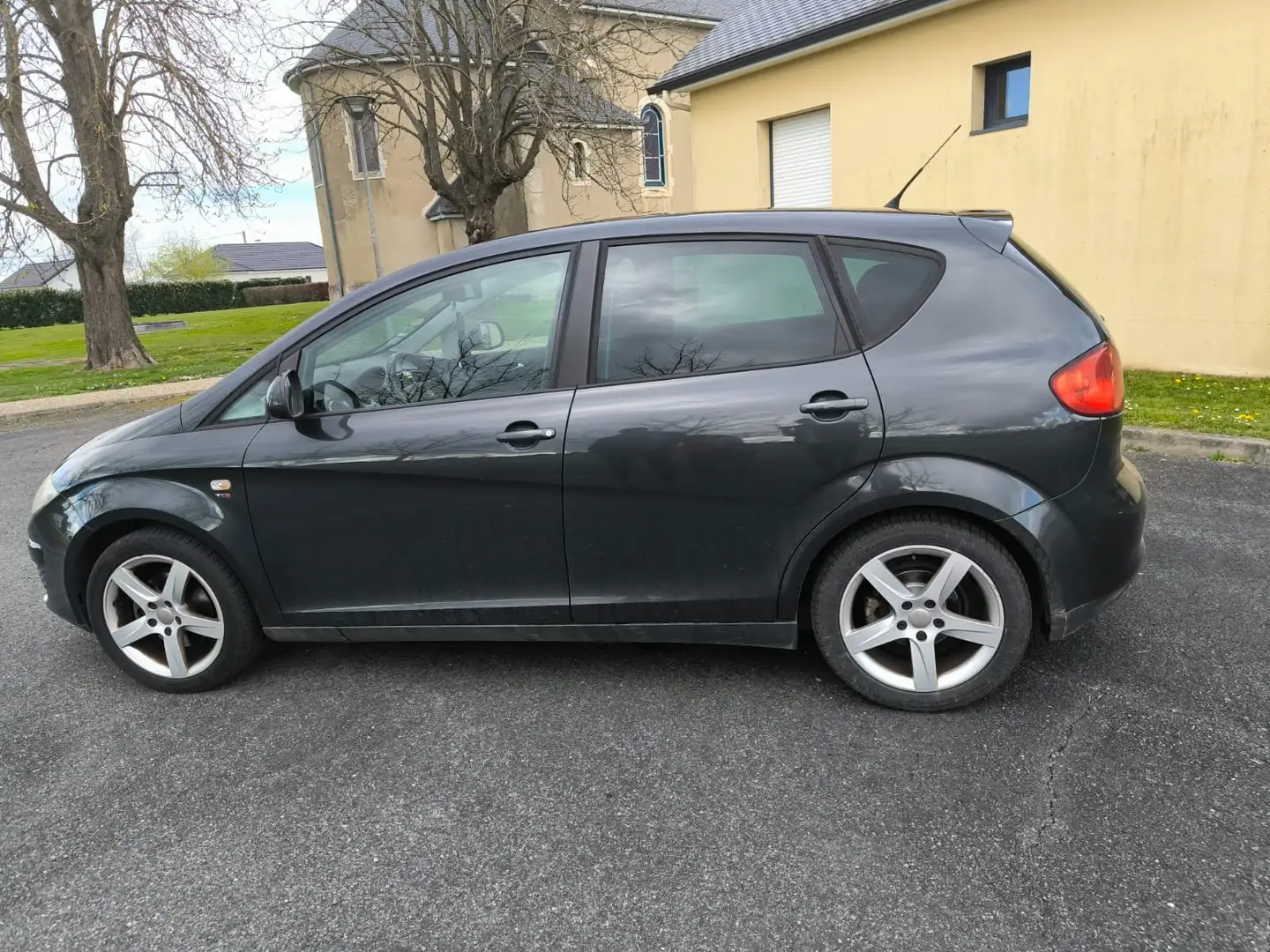 SEAT Altea Altea 2.0 TDI 140 ch FAP CR Sport Gri - 2