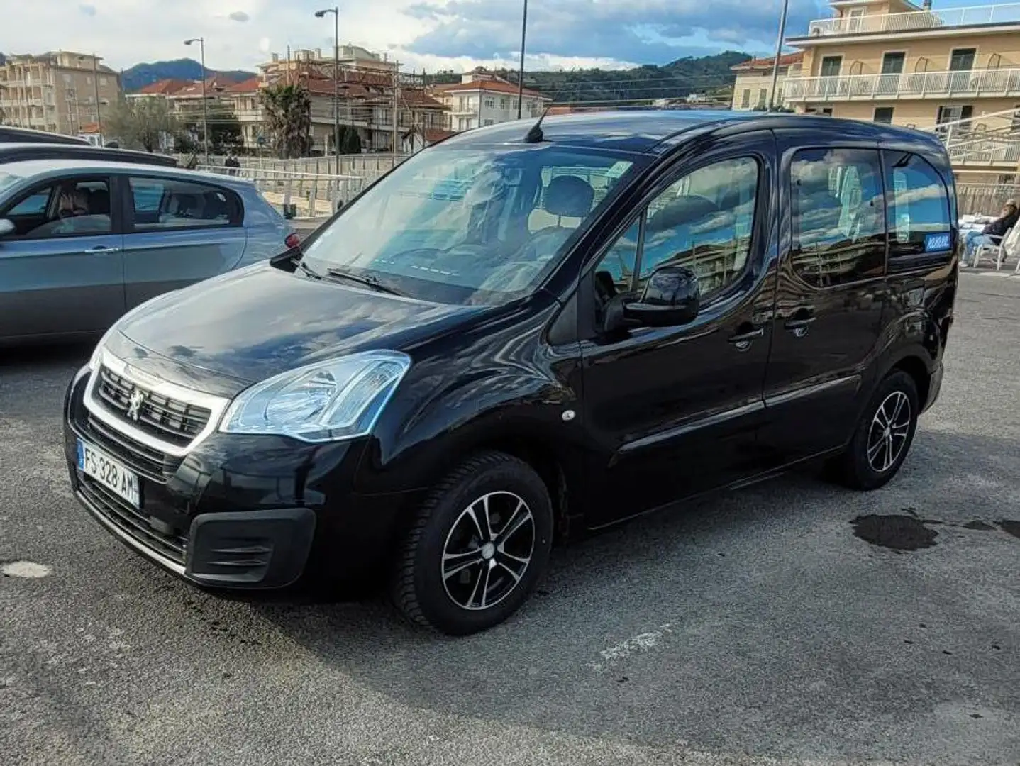 Peugeot Partner Partner Tepee 1.6 BlueHDi 120ch S Noir - 2