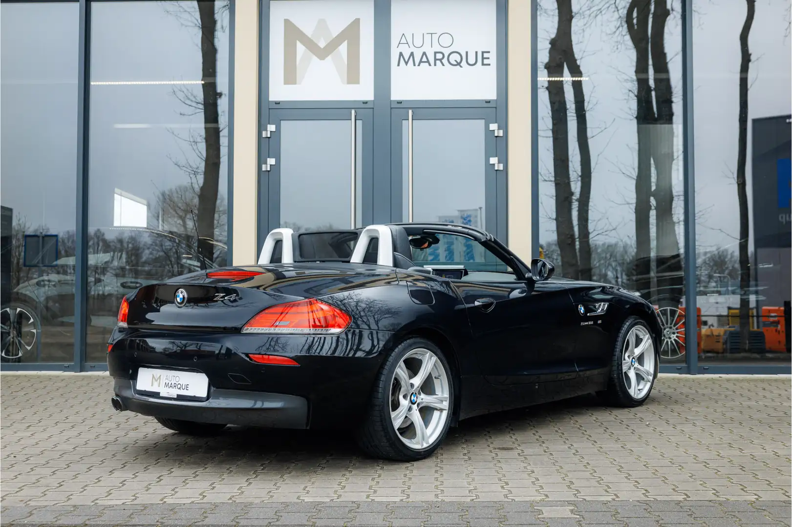 BMW Z4 Roadster sDrive18i Aut. 157PK | M-Sportpakket | De Negro - 2