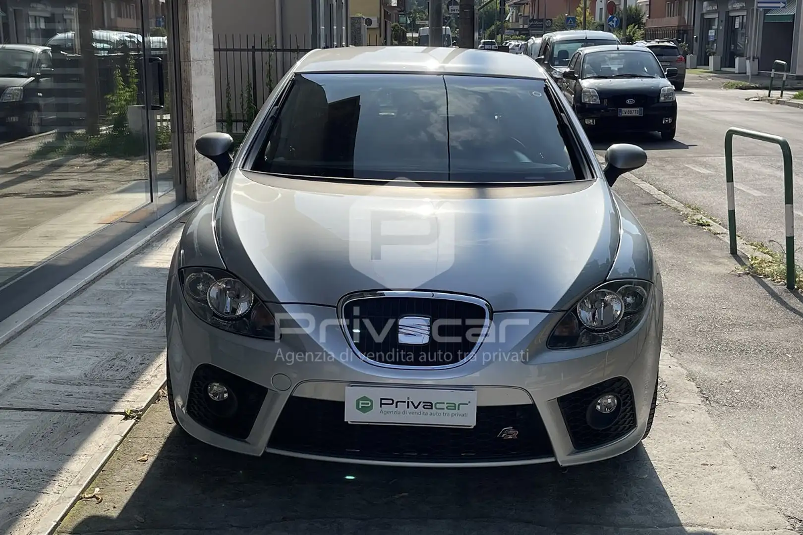 SEAT Leon Leon 2.0 TSI FR Zilver - 2