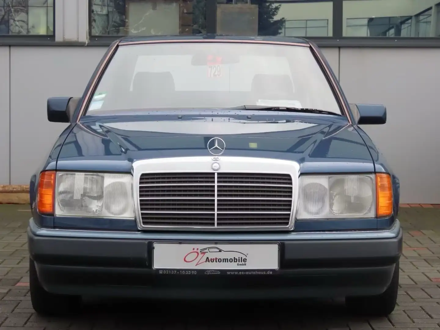 Mercedes-Benz E 200 1Hand H-Kezh. Euro2 Scheckheft ge. Bleu - 2