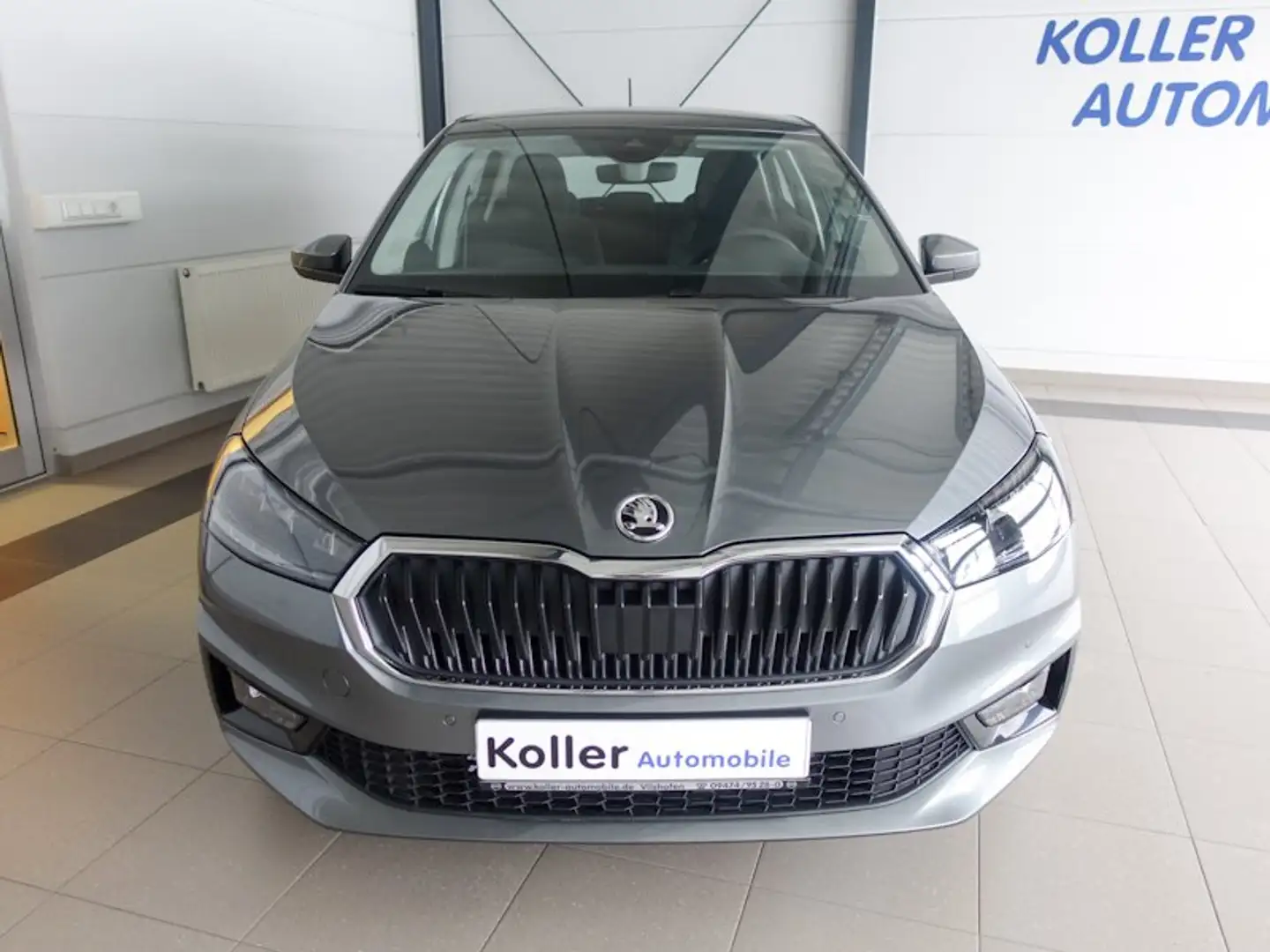 Skoda Fabia 1.0 TSI DSG Selection Grau - 2