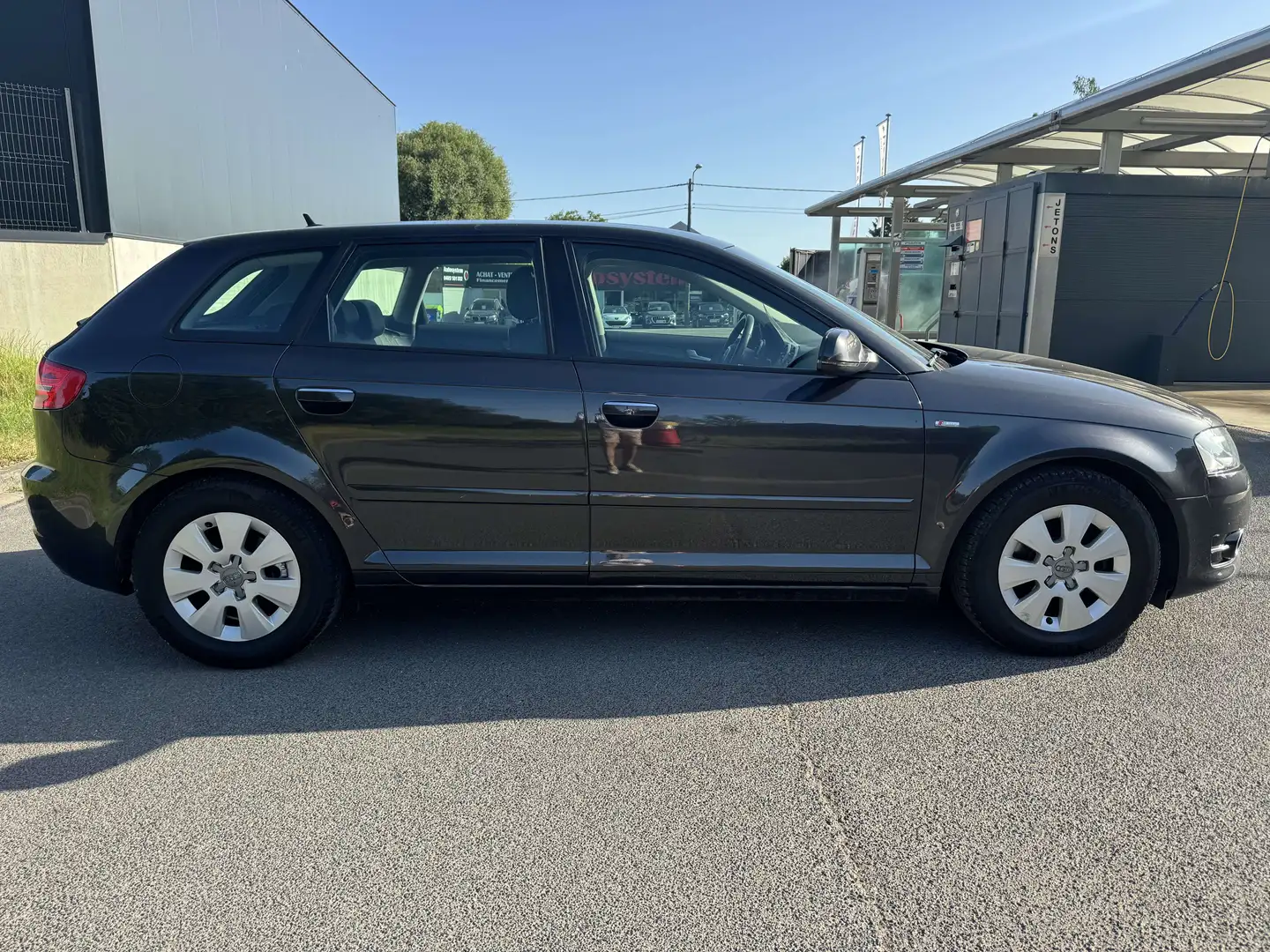 Audi A3 Sportback 1.6 TDi*Garantie 1an*Carpass* Gris - 2