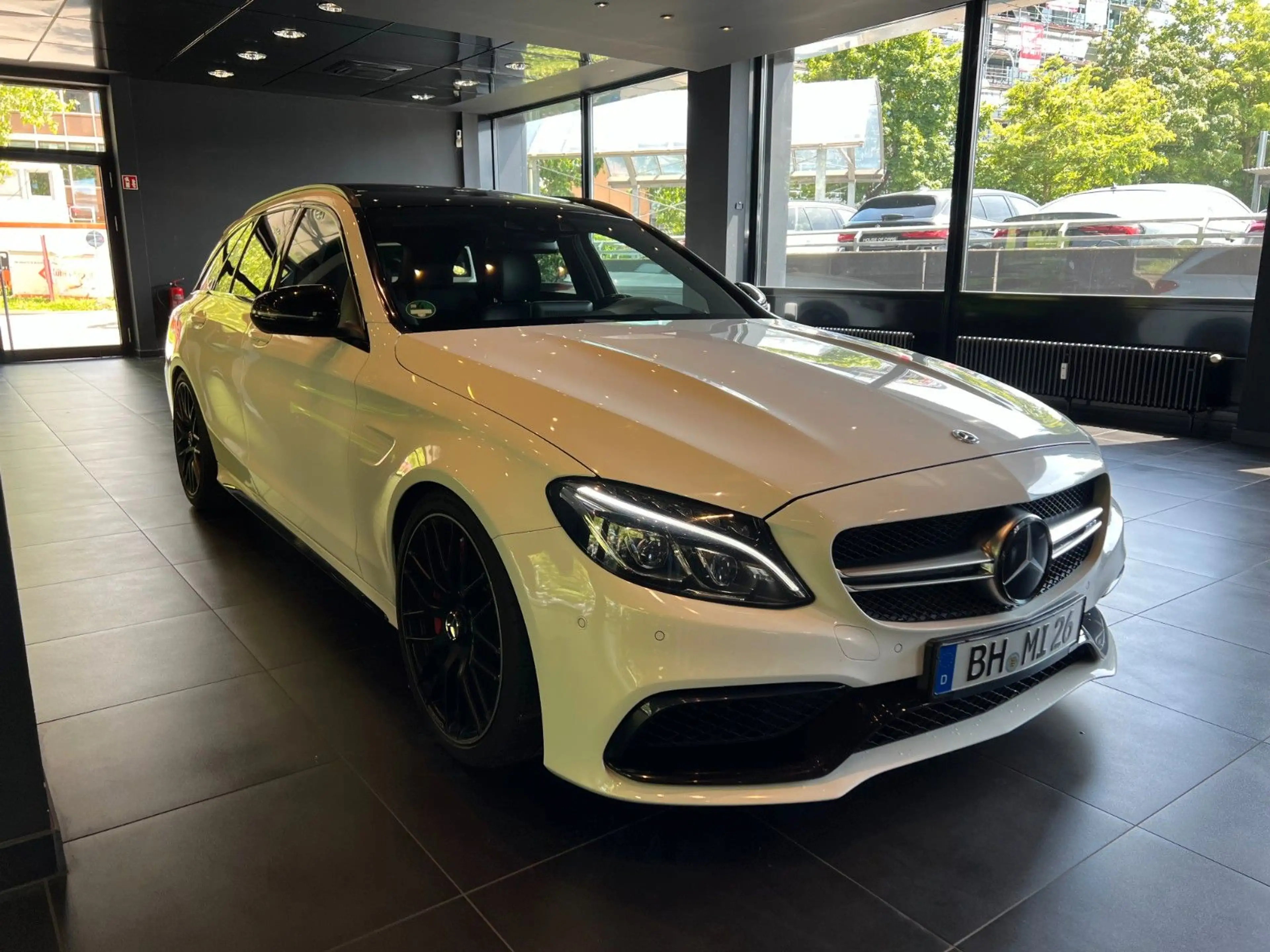 Mercedes-Benz C 63 AMG C 63 S AMG T*Pano*Burmester*SportAbgas*HeadUp — photo 2