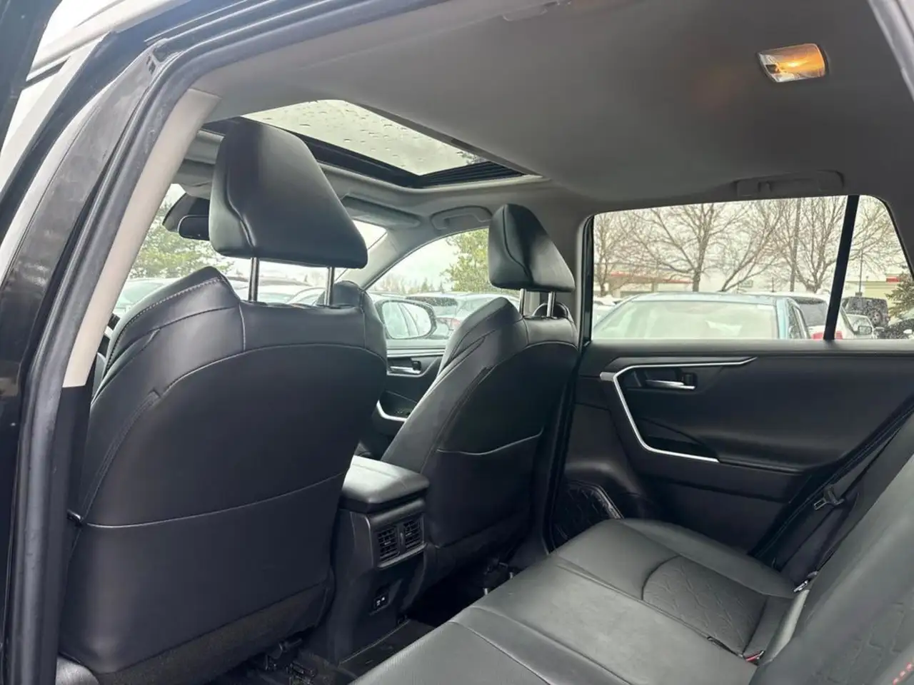 Toyota RAV 4 снимка Toyota RAV 4
