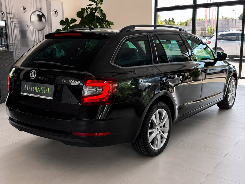 Skoda Octavia Style Virtual Tacho-Ambiente-1.Bes-Navi-Kamera-ACC — photo 3