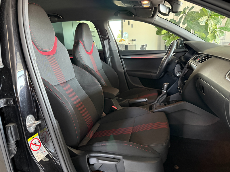 Skoda Octavia Style Virtual Tacho-Ambiente-1.Bes-Navi-Kamera-ACC — photo 7