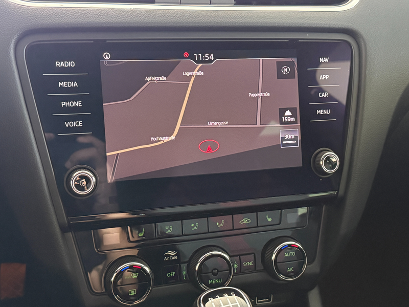 Skoda Octavia Style Virtual Tacho-Ambiente-1.Bes-Navi-Kamera-ACC — photo 12