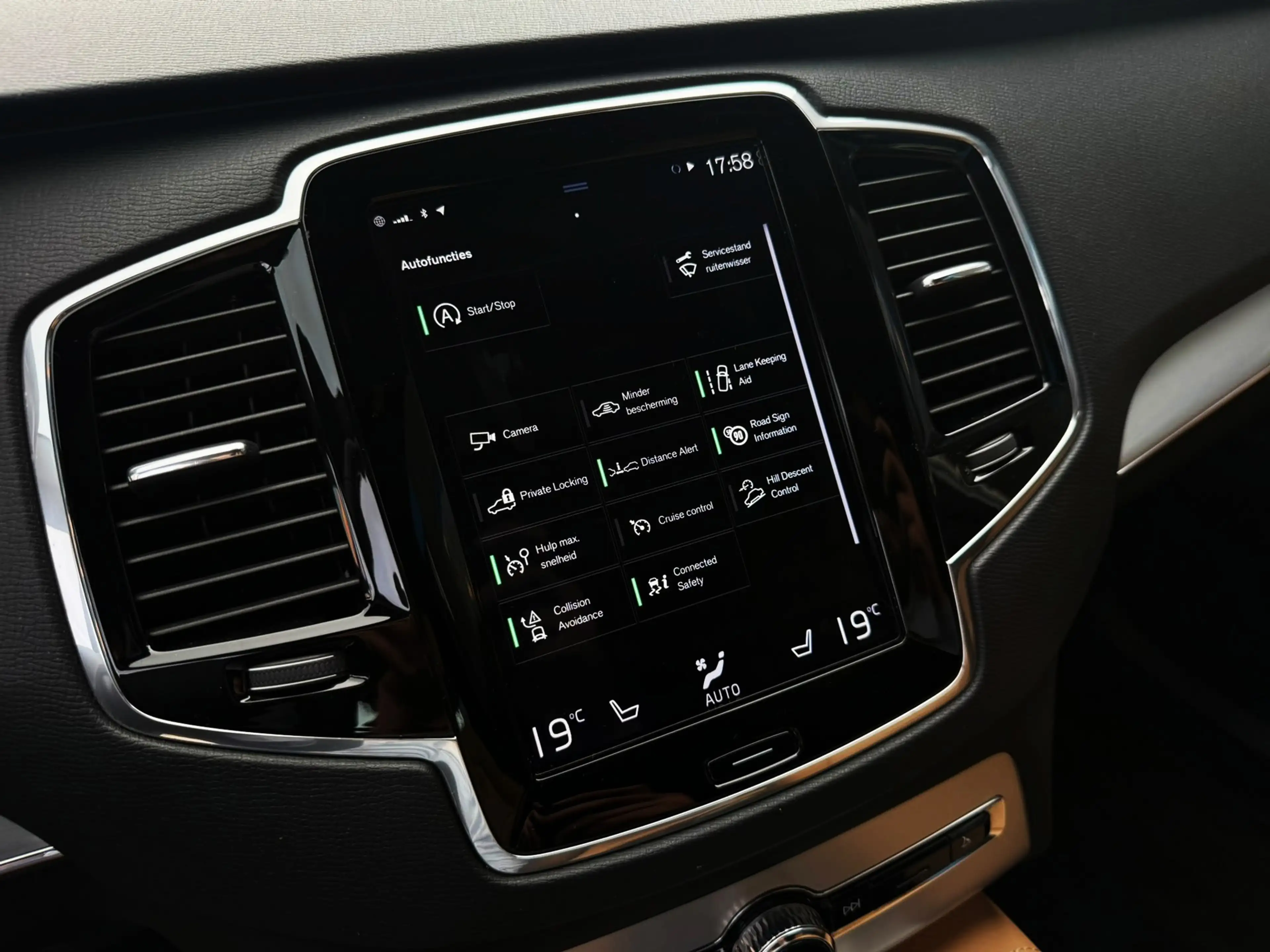 Volvo XC90 2.0 D4 90th Anniversary Edition 190PK|Full Led|Ada — photo 21