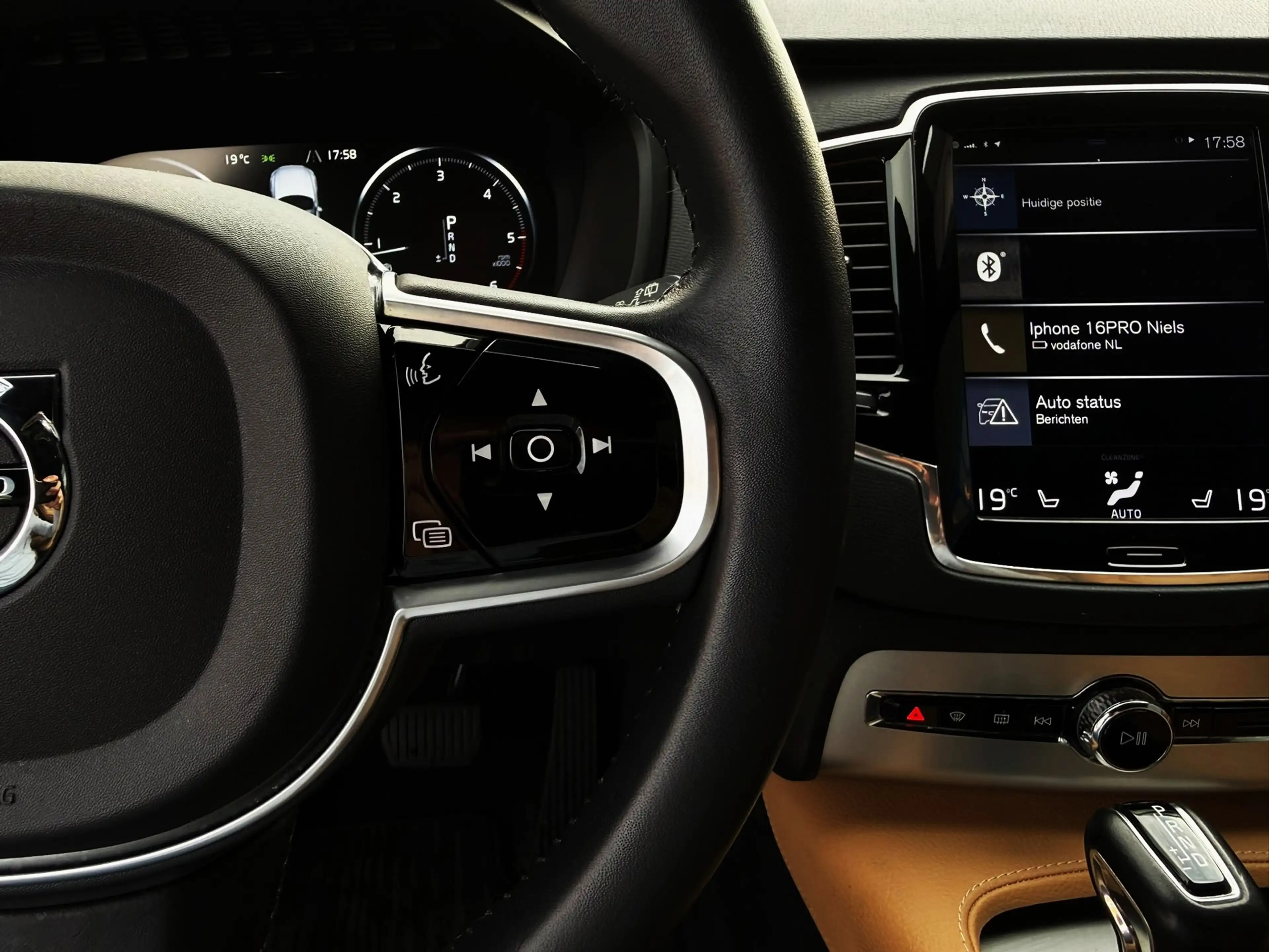 Volvo XC90 2.0 D4 90th Anniversary Edition 190PK|Full Led|Ada — photo 17