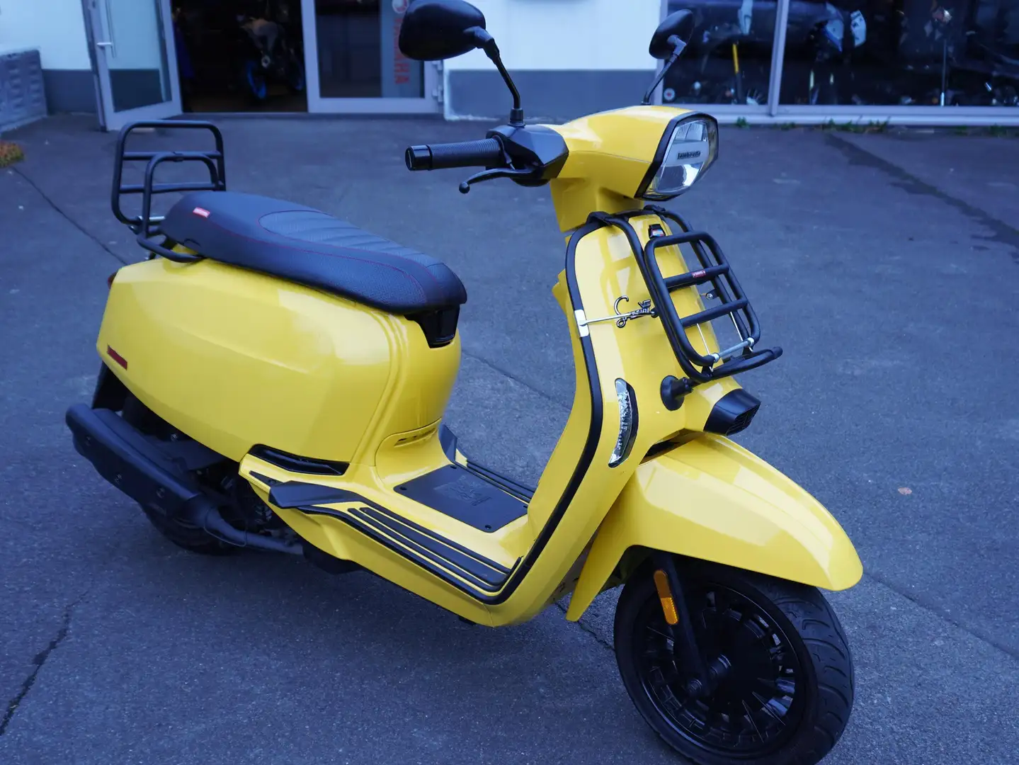 Lambretta V125 Gelb - 1
