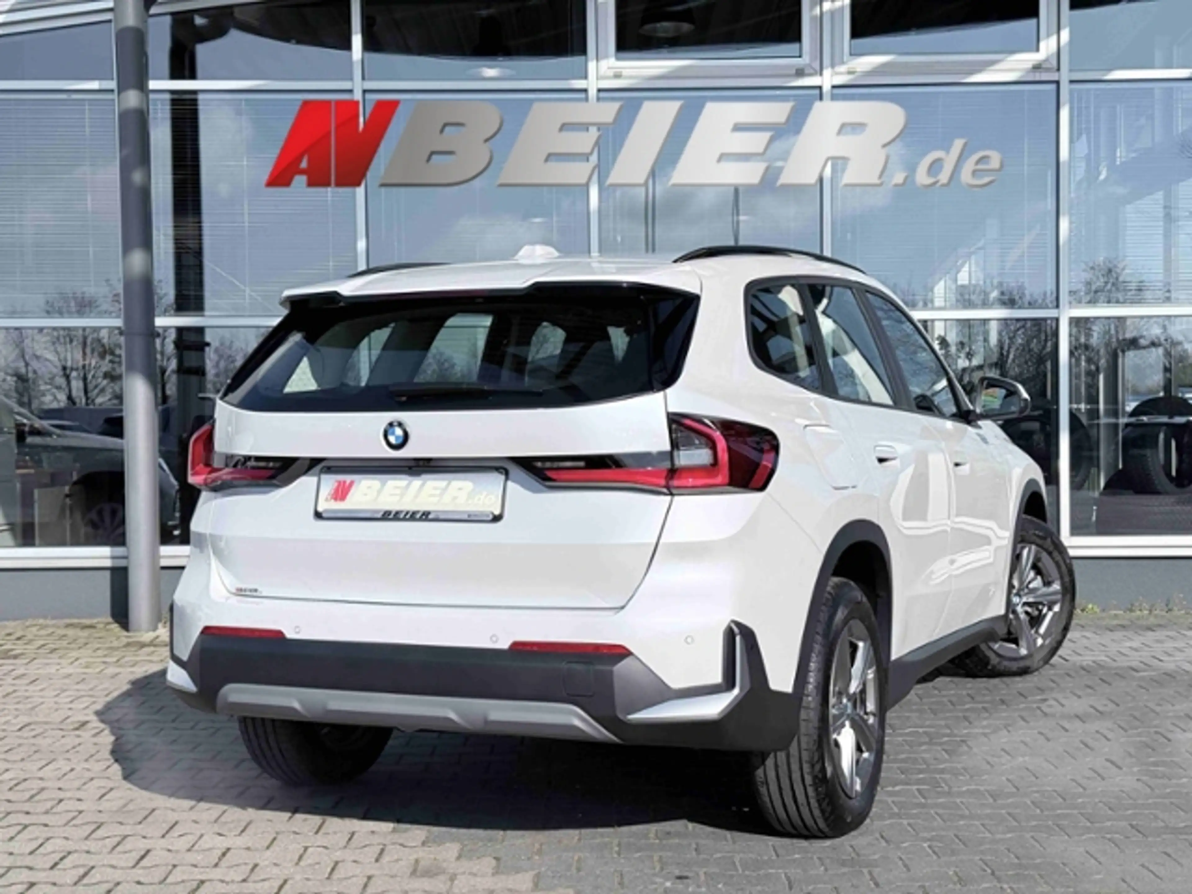 BMW X1 23 d xDrive DrivingPlus AHK PremiumPaket — photo 3